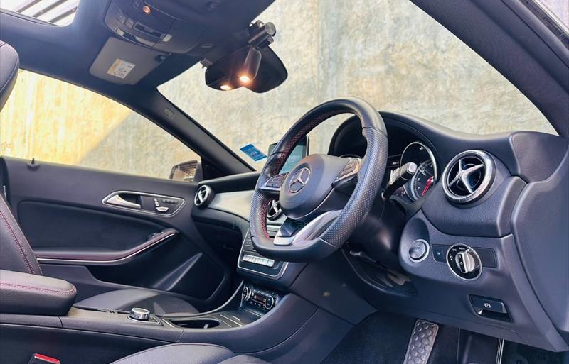 ขายรถเก๋งมือสอง-mercedes-benz-เมอร์เซเดสเบนซ์-cla250-amg-ซีแอลเอสองห้าศูนย์-เอเอ็มจี-รถปี2017-รหัส73861-00b0cb36.jpg ขายรถเก๋งมือสอง-mercedes-benz-เมอร์เซเดสเบนซ์-cla250-amg-ซีแอลเอสองห้าศูนย์-เอเอ็มจี-รถปี2017-รหัส73861-00b0cb36.jpg