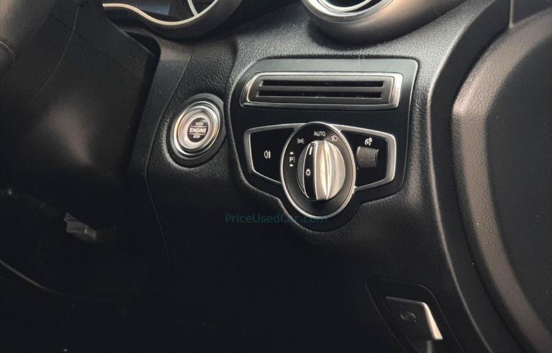 ขายรถเก๋งมือสอง-mercedes-benz-เมอร์เซเดสเบนซ์-c220-รถปี2019-รหัส73899-9fc5cc44.jpg ขายรถเก๋งมือสอง-mercedes-benz-เมอร์เซเดสเบนซ์-c220-รถปี2019-รหัส73899-9fc5cc44.jpg