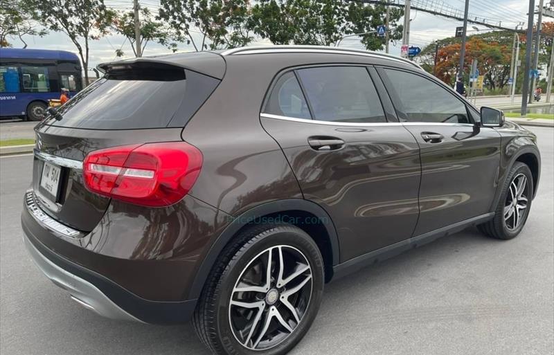 ขายรถ-suv-มือสอง-mercedes-benz-เมอร์เซเดสเบนซ์-gla-200-จีแอลเอ200-รถปี2016-รหัส73910-977de474.jpg ขายรถ-suv-มือสอง-mercedes-benz-เมอร์เซเดสเบนซ์-gla-200-จีแอลเอ200-รถปี2016-รหัส73910-977de474.jpg