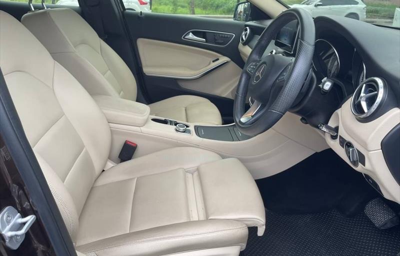 ขายรถ-suv-มือสอง-mercedes-benz-เมอร์เซเดสเบนซ์-gla-200-จีแอลเอ200-รถปี2016-รหัส73910-bbbf1c36.jpg ขายรถ-suv-มือสอง-mercedes-benz-เมอร์เซเดสเบนซ์-gla-200-จีแอลเอ200-รถปี2016-รหัส73910-bbbf1c36.jpg