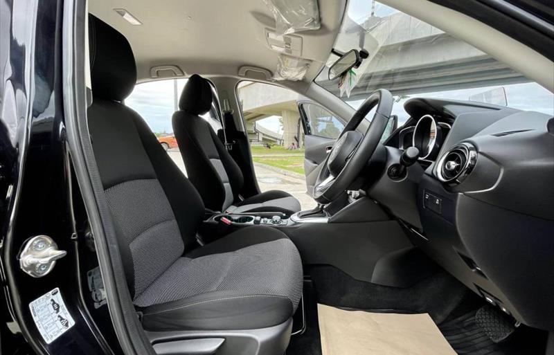 ขายรถเก๋งมือสอง-mazda-มาสด้า-2-สอง-รถปี2018-รหัส73915-3d044785.jpg ขายรถเก๋งมือสอง-mazda-มาสด้า-2-สอง-รถปี2018-รหัส73915-3d044785.jpg