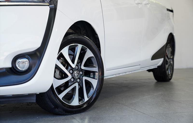 ขายรถเก๋งมือสอง-toyota-โตโยต้า-sienta-เซียนต้า-รถปี2018-รหัส73938-3000945f.jpg ขายรถเก๋งมือสอง-toyota-โตโยต้า-sienta-เซียนต้า-รถปี2018-รหัส73938-3000945f.jpg