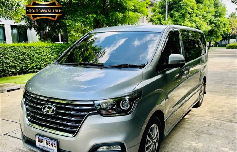 รถตู้มือสอง HYUNDAI H-1 รถปี 2019