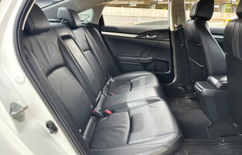ขายรถเก๋งมือสอง-honda-ฮอนด้า-civic-ซีวิค-รถปี2016-รหัส74014-f65c9d54.jpg ขายรถเก๋งมือสอง-honda-ฮอนด้า-civic-ซีวิค-รถปี2016-รหัส74014-f65c9d54.jpg