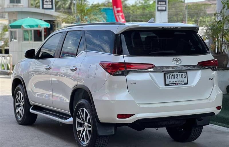 ขายรถ-suv-มือสอง-toyota-โตโยต้า-fortuner-ฟอร์จูนเนอร์-รถปี2017-รหัส74021-9601009e.jpg ขายรถ-suv-มือสอง-toyota-โตโยต้า-fortuner-ฟอร์จูนเนอร์-รถปี2017-รหัส74021-9601009e.jpg