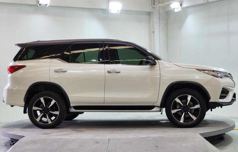 ขายรถ-suv-มือสอง-toyota-โตโยต้า-fortuner-ฟอร์จูนเนอร์-รถปี2019-รหัส74024-3eaf7049.jpg ขายรถ-suv-มือสอง-toyota-โตโยต้า-fortuner-ฟอร์จูนเนอร์-รถปี2019-รหัส74024-3eaf7049.jpg