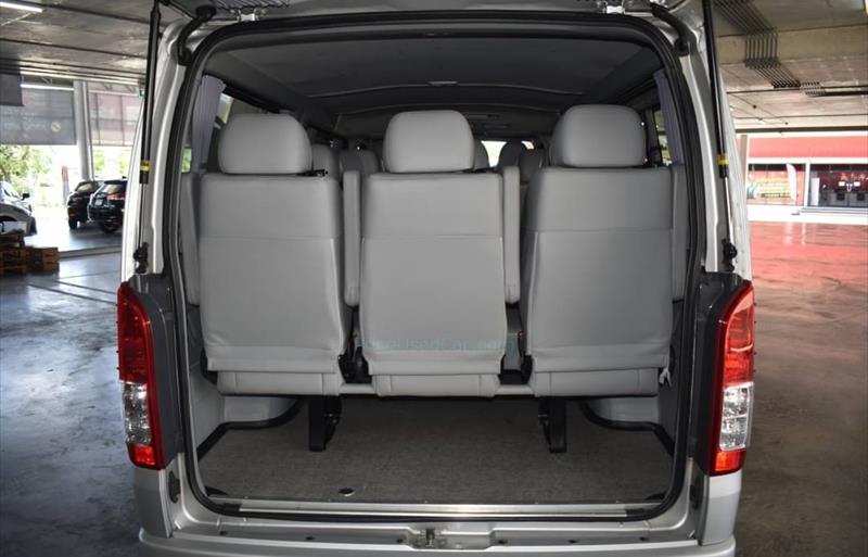 ขายรถตู้มือสอง toyota hiace รถปี2017 รหัส 74029-รูปที่12 ขายรถตู้มือสอง toyota hiace รถปี2017 รหัส 74029-รูปที่12