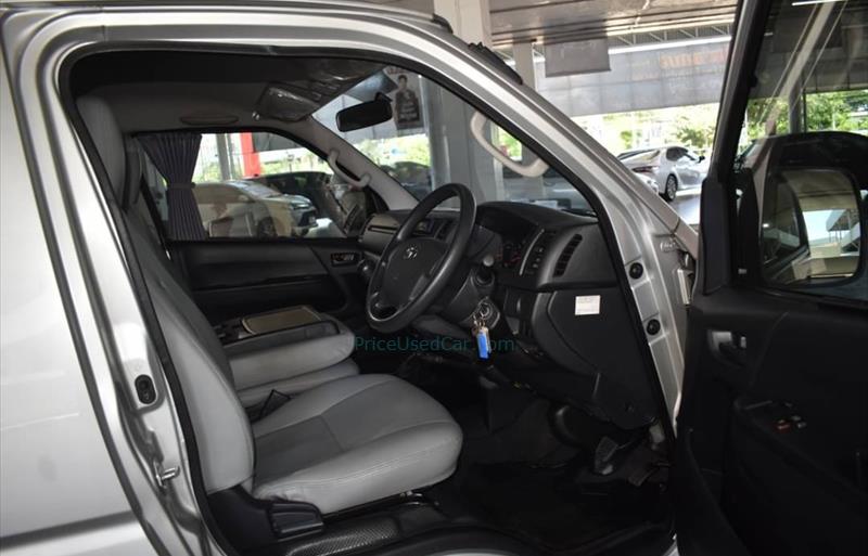 ขายรถตู้มือสอง toyota hiace รถปี2017 รหัส 74029-รูปที่10 ขายรถตู้มือสอง toyota hiace รถปี2017 รหัส 74029-รูปที่10