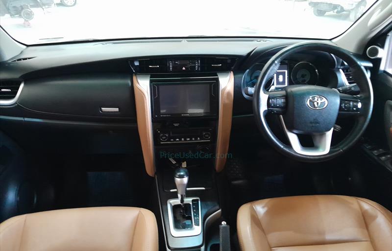 ขายรถ-suv-มือสอง-toyota-โตโยต้า-fortuner-ฟอร์จูนเนอร์-รถปี2018-รหัส74031-20711f2a.jpg ขายรถ-suv-มือสอง-toyota-โตโยต้า-fortuner-ฟอร์จูนเนอร์-รถปี2018-รหัส74031-20711f2a.jpg
