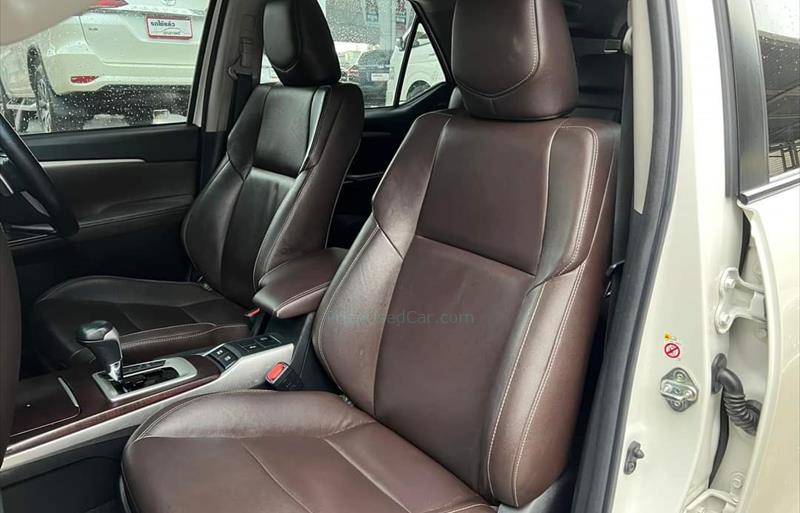 ขายรถ-suv-มือสอง-toyota-โตโยต้า-fortuner-ฟอร์จูนเนอร์-รถปี2018-รหัส74047-55f0342f.jpg ขายรถ-suv-มือสอง-toyota-โตโยต้า-fortuner-ฟอร์จูนเนอร์-รถปี2018-รหัส74047-55f0342f.jpg