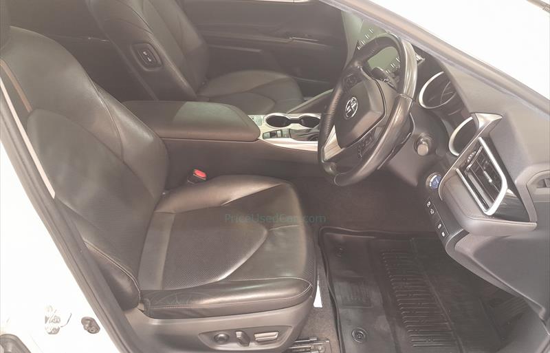 ขายรถเก๋งมือสอง-toyota-โตโยต้า-camry-คัมรี่-รถปี2019-รหัส74051-b9ffa862.jpg ขายรถเก๋งมือสอง-toyota-โตโยต้า-camry-คัมรี่-รถปี2019-รหัส74051-b9ffa862.jpg