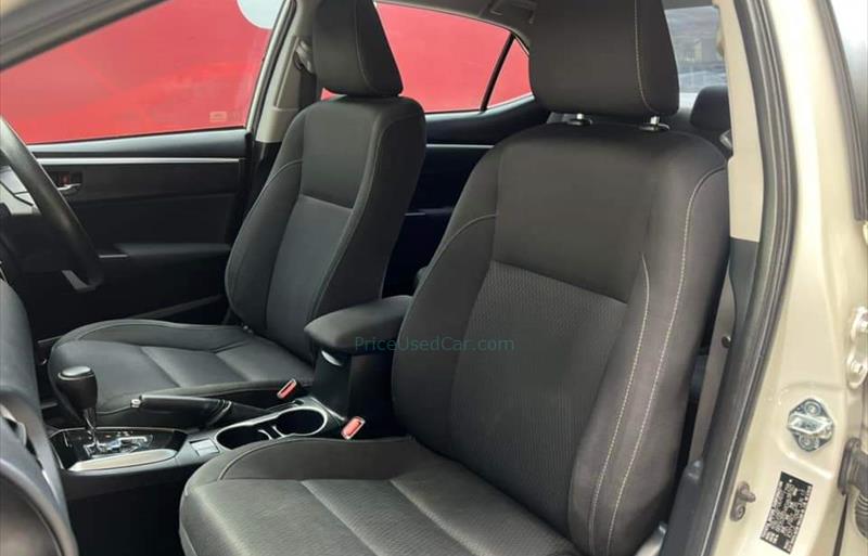 ขายรถเก๋งมือสอง-toyota-โตโยต้า-altis-อัลติส-รถปี2017-รหัส74056-ba6c5d35.jpg ขายรถเก๋งมือสอง-toyota-โตโยต้า-altis-อัลติส-รถปี2017-รหัส74056-ba6c5d35.jpg