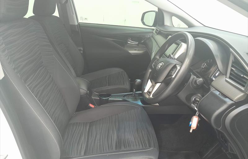 ขายรถตู้มือสอง-toyota-โตโยต้า-innova-อินโนวา-รถปี2019-รหัส74061-59ea0264.jpg ขายรถตู้มือสอง-toyota-โตโยต้า-innova-อินโนวา-รถปี2019-รหัส74061-59ea0264.jpg