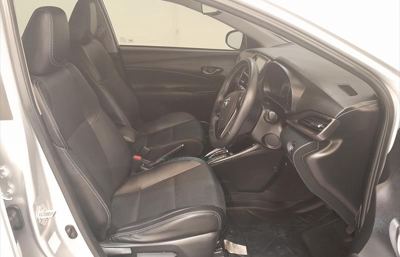 ขายรถเก๋งมือสอง-toyota-โตโยต้า-yaris-ativ-ยาริส-เอทิฟ-รถปี2020-รหัส74068-5ddd43bb.jpg ขายรถเก๋งมือสอง-toyota-โตโยต้า-yaris-ativ-ยาริส-เอทิฟ-รถปี2020-รหัส74068-5ddd43bb.jpg