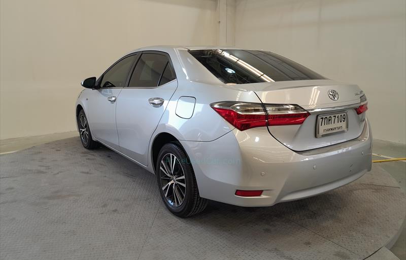 ขายรถเก๋งมือสอง-toyota-โตโยต้า-corolla-โคโรล่า-รถปี2017-รหัส74071-185f55ff.jpg ขายรถเก๋งมือสอง-toyota-โตโยต้า-corolla-โคโรล่า-รถปี2017-รหัส74071-185f55ff.jpg