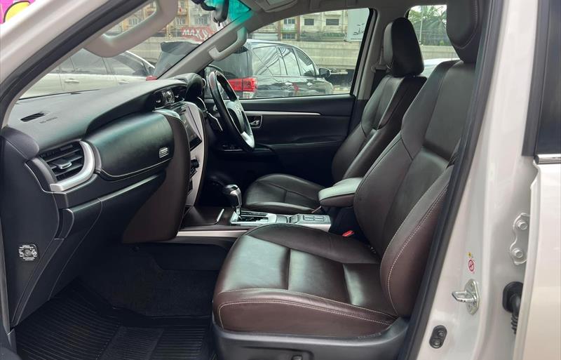 ขายรถ-suv-มือสอง-toyota-โตโยต้า-fortuner-ฟอร์จูนเนอร์-รถปี2018-รหัส74072-7c9793f1.jpg ขายรถ-suv-มือสอง-toyota-โตโยต้า-fortuner-ฟอร์จูนเนอร์-รถปี2018-รหัส74072-7c9793f1.jpg