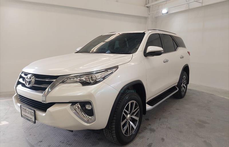 รถ SUV มือสอง  TOYOTA FORTUNER 2.8 V รถปี2017