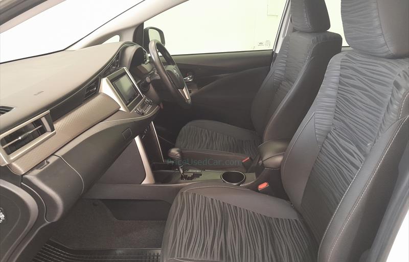 ขายรถตู้มือสอง-toyota-โตโยต้า-innova-อินโนวา-รถปี2019-รหัส74088-860b9810.jpg ขายรถตู้มือสอง-toyota-โตโยต้า-innova-อินโนวา-รถปี2019-รหัส74088-860b9810.jpg