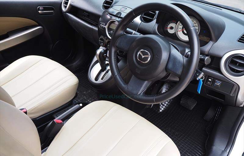 ขายรถเก๋งมือสอง-mazda-มาสด้า-2-สอง-รถปี2011-รหัส74177-ff310e75.jpg ขายรถเก๋งมือสอง-mazda-มาสด้า-2-สอง-รถปี2011-รหัส74177-ff310e75.jpg