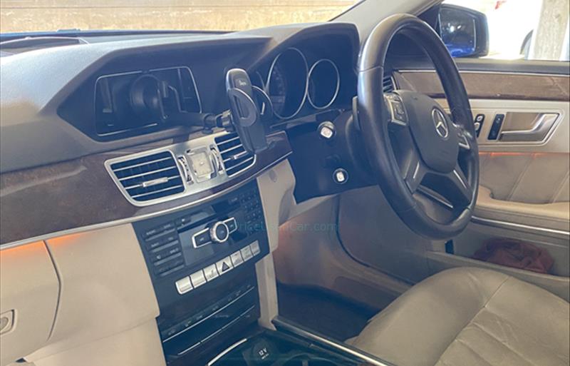 ขายรถเก๋งมือสอง-mercedes-benz-เมอร์เซเดสเบนซ์-e200-อีสองศูนย์ศูนย์-รถปี2014-รหัส74181-35228d62.jpg ขายรถเก๋งมือสอง-mercedes-benz-เมอร์เซเดสเบนซ์-e200-อีสองศูนย์ศูนย์-รถปี2014-รหัส74181-35228d62.jpg