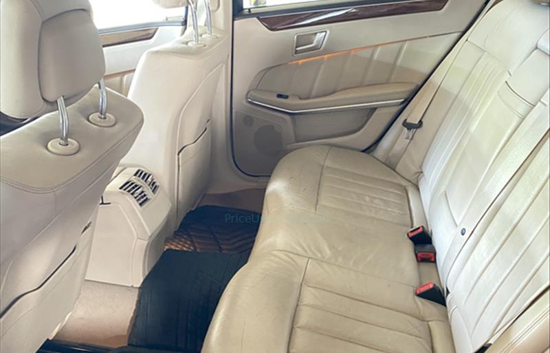 ขายรถเก๋งมือสอง-mercedes-benz-เมอร์เซเดสเบนซ์-e200-อีสองศูนย์ศูนย์-รถปี2014-รหัส74181-bfc5f2b3.jpg ขายรถเก๋งมือสอง-mercedes-benz-เมอร์เซเดสเบนซ์-e200-อีสองศูนย์ศูนย์-รถปี2014-รหัส74181-bfc5f2b3.jpg