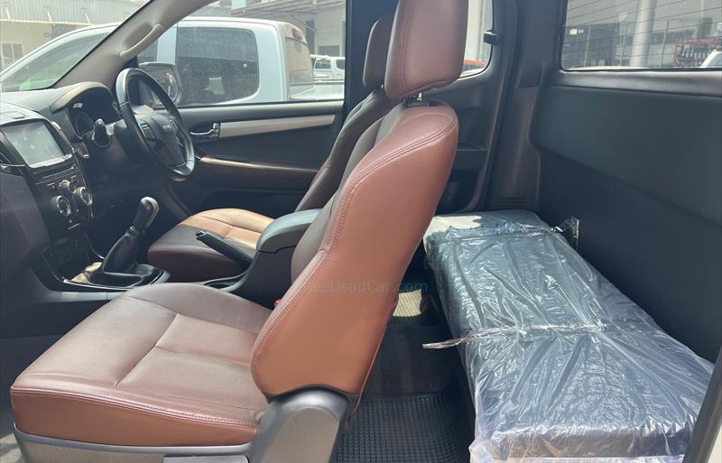 ขายรถกระบะมือสอง-isuzu-อีซูซุ-d-max-ดีแมคซ์-รถปี2019-รหัส74196-1caebc58.jpg ขายรถกระบะมือสอง-isuzu-อีซูซุ-d-max-ดีแมคซ์-รถปี2019-รหัส74196-1caebc58.jpg