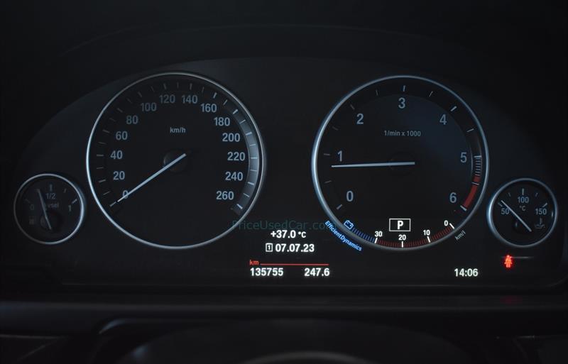 ขายรถเก๋งมือสอง-bmw-บีเอ็มดับบลิว-520d-ห้าสองศูนย์ดี-รถปี2017-รหัส74211-a4c3a6dd.jpg ขายรถเก๋งมือสอง-bmw-บีเอ็มดับบลิว-520d-ห้าสองศูนย์ดี-รถปี2017-รหัส74211-a4c3a6dd.jpg