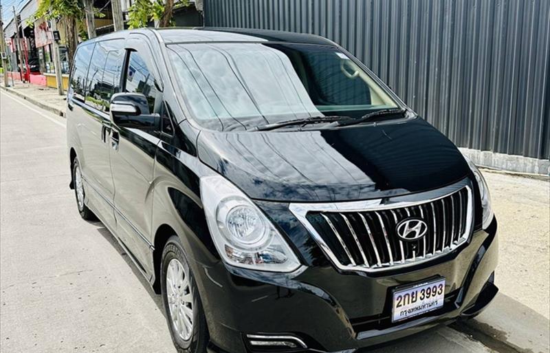 ขายรถตู้มือสอง hyundai h-1 รถปี2018 รหัส 74218 รูปที่3