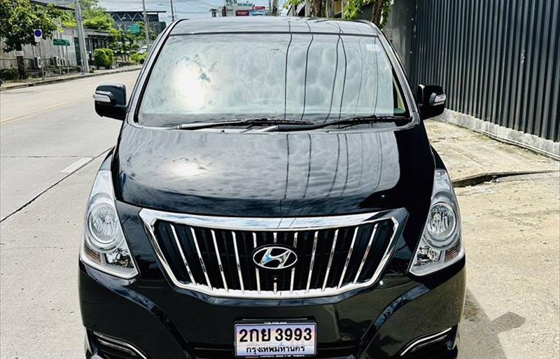 ขายรถตู้มือสอง hyundai h-1 รถปี2018 รหัส 74218 รูปที่2