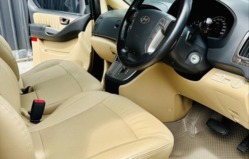 ขายรถตู้มือสอง-hyundai-ฮุนได-h-1-เอชวัน-รถปี2018-รหัส74218-18745d73.jpg ขายรถตู้มือสอง-hyundai-ฮุนได-h-1-เอชวัน-รถปี2018-รหัส74218-18745d73.jpg