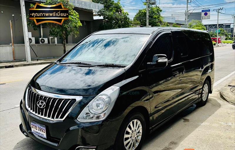 รถตู้มือสอง HYUNDAI H-1 รถปี 2018