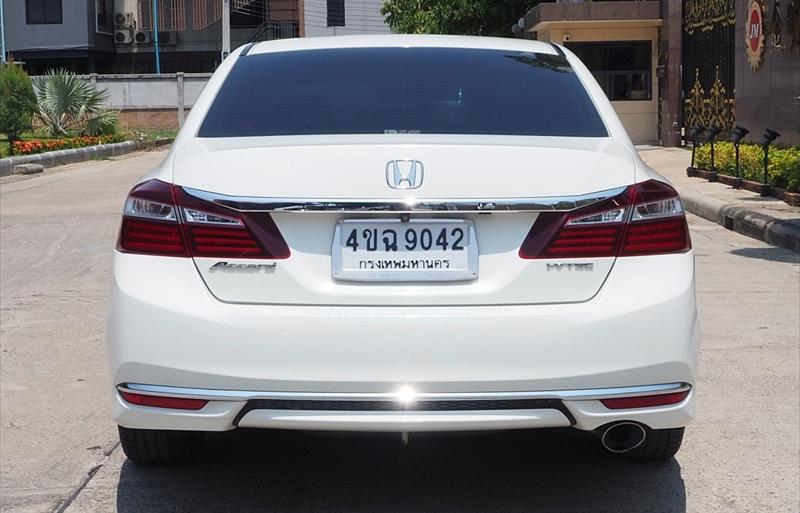 ขายรถเก๋งมือสอง honda accord รถปี2016 รหัส 74268 รูปที่3