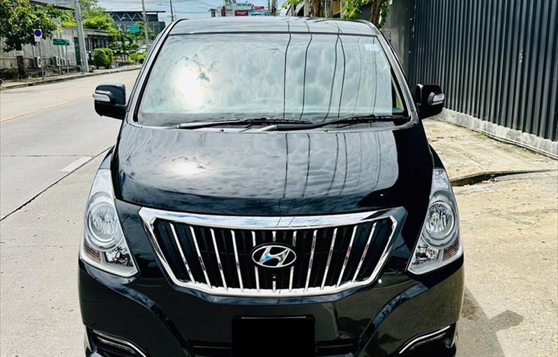 ขายรถตู้มือสอง hyundai h-1 รถปี2018 รหัส 74292 รูปที่2