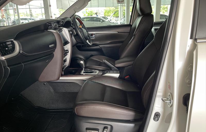 ขายรถ-suv-มือสอง-toyota-โตโยต้า-fortuner-ฟอร์จูนเนอร์-รถปี2018-รหัส74323-bc7e159f.jpg ขายรถ-suv-มือสอง-toyota-โตโยต้า-fortuner-ฟอร์จูนเนอร์-รถปี2018-รหัส74323-bc7e159f.jpg