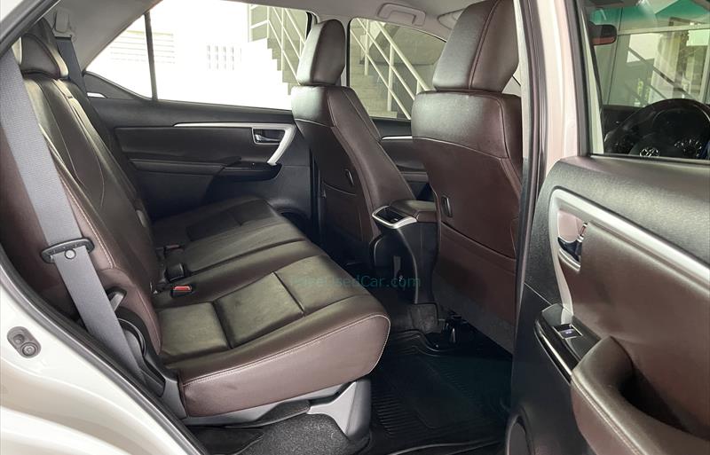 ขายรถ-suv-มือสอง-toyota-โตโยต้า-fortuner-ฟอร์จูนเนอร์-รถปี2018-รหัส74323-c95a495c.jpg ขายรถ-suv-มือสอง-toyota-โตโยต้า-fortuner-ฟอร์จูนเนอร์-รถปี2018-รหัส74323-c95a495c.jpg