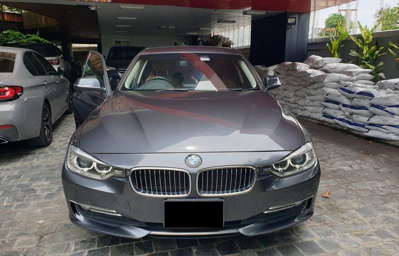 รถเก๋งมือสอง BMW 320d รถปี 2016