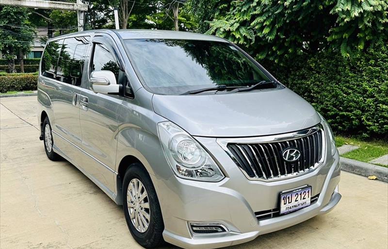 ขายรถตู้มือสอง hyundai h-1 รถปี2017 รหัส 74454 รูปที่3