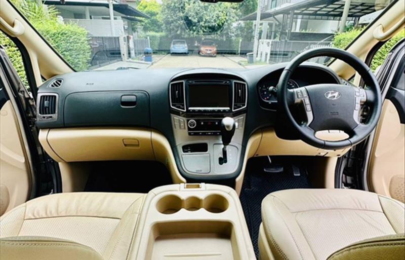 ขายรถตู้มือสอง-hyundai-ฮุนได-h-1-เอชวัน-รถปี2017-รหัส74454-e29f3b37.jpg ขายรถตู้มือสอง-hyundai-ฮุนได-h-1-เอชวัน-รถปี2017-รหัส74454-e29f3b37.jpg