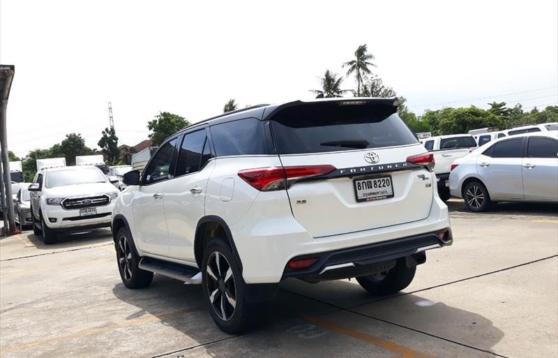 ขายรถอเนกประสงค์มือสอง toyota fortuner รถปี2019 รหัส 74469 รูปที่3