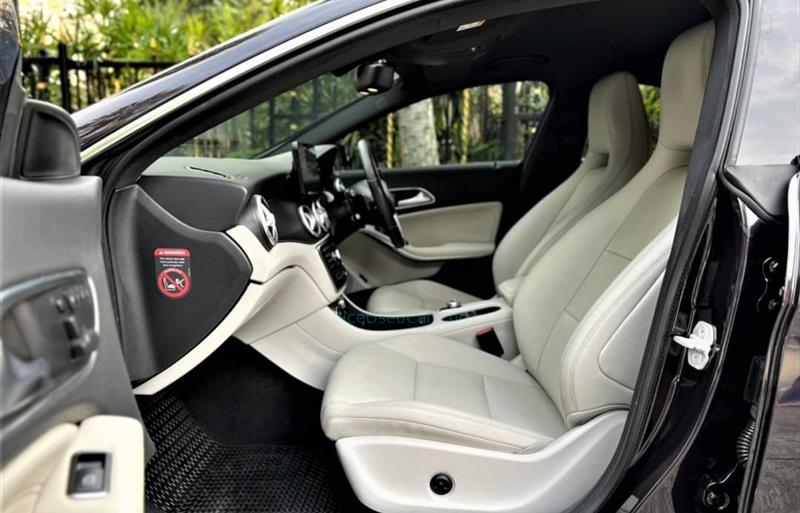 ขายรถเก๋งมือสอง-mercedes-benz-เมอร์เซเดสเบนซ์-cla180-รถปี2015-รหัส74478-9214b463.jpg ขายรถเก๋งมือสอง-mercedes-benz-เมอร์เซเดสเบนซ์-cla180-รถปี2015-รหัส74478-9214b463.jpg