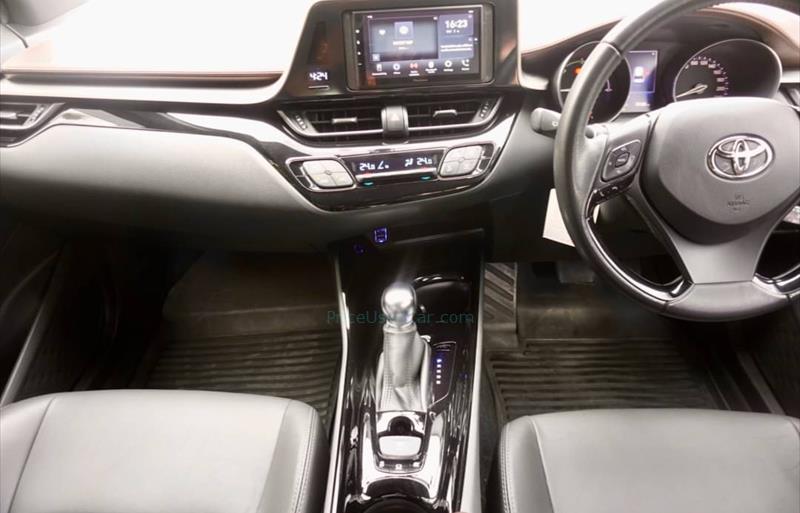 ขายรถเก๋งมือสอง-toyota-โตโยต้า-chr-ซีเอชอาร์-รถปี2020-รหัส74481-5e752aa0.jpg ขายรถเก๋งมือสอง-toyota-โตโยต้า-chr-ซีเอชอาร์-รถปี2020-รหัส74481-5e752aa0.jpg