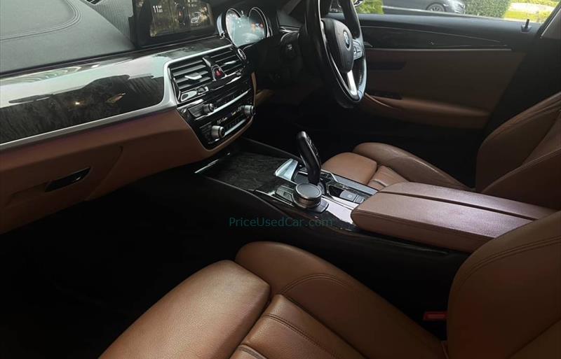 ขายรถเก๋งมือสอง-bmw-บีเอ็มดับบลิว-520d-ห้าสองศูนย์ดี-รถปี2017-รหัส74482-8dc4fac1.jpg ขายรถเก๋งมือสอง-bmw-บีเอ็มดับบลิว-520d-ห้าสองศูนย์ดี-รถปี2017-รหัส74482-8dc4fac1.jpg