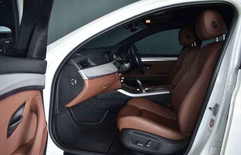 ขายรถเก๋งมือสอง-bmw-บีเอ็มดับบลิว-520d-ห้าสองศูนย์ดี-รถปี2017-รหัส74509-45660f4a.jpg ขายรถเก๋งมือสอง-bmw-บีเอ็มดับบลิว-520d-ห้าสองศูนย์ดี-รถปี2017-รหัส74509-45660f4a.jpg