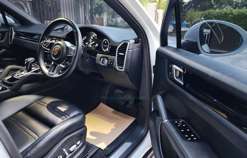 ขายรถ-suv-มือสอง-porsche-ปอร์เช่-cayenne-รถปี2018-รหัส74520-d648da47.jpg ขายรถ-suv-มือสอง-porsche-ปอร์เช่-cayenne-รถปี2018-รหัส74520-d648da47.jpg