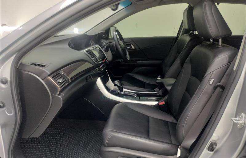 ขายรถเก๋งมือสอง-honda-ฮอนด้า-accord-แอคคอร์ด-รถปี2018-รหัส74563-4450c752.jpg ขายรถเก๋งมือสอง-honda-ฮอนด้า-accord-แอคคอร์ด-รถปี2018-รหัส74563-4450c752.jpg