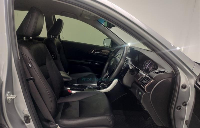 ขายรถเก๋งมือสอง-honda-ฮอนด้า-accord-แอคคอร์ด-รถปี2018-รหัส74563-8aa7cdbc.jpg ขายรถเก๋งมือสอง-honda-ฮอนด้า-accord-แอคคอร์ด-รถปี2018-รหัส74563-8aa7cdbc.jpg