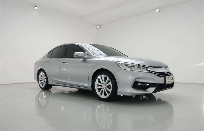 ขายรถเก๋งมือสอง-honda-ฮอนด้า-accord-แอคคอร์ด-รถปี2018-รหัส74563-cd234df1.jpg ขายรถเก๋งมือสอง-honda-ฮอนด้า-accord-แอคคอร์ด-รถปี2018-รหัส74563-cd234df1.jpg