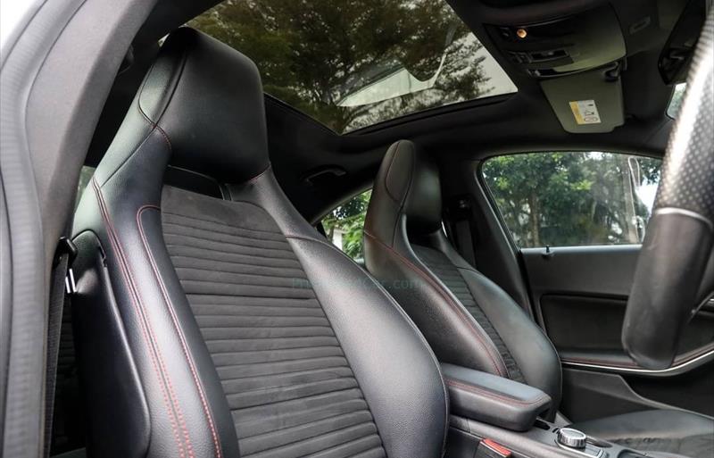 ขายรถเก๋งมือสอง-mercedes-benz-เมอร์เซเดสเบนซ์-cla250-amg-ซีแอลเอสองห้าศูนย์-เอเอ็มจี-รถปี2014-รหัส74615-15e95b46.jpg ขายรถเก๋งมือสอง-mercedes-benz-เมอร์เซเดสเบนซ์-cla250-amg-ซีแอลเอสองห้าศูนย์-เอเอ็มจี-รถปี2014-รหัส74615-15e95b46.jpg