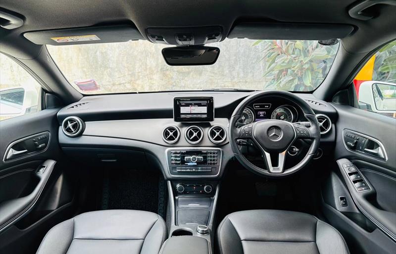 ขายรถเก๋งมือสอง-mercedes-benz-เมอร์เซเดสเบนซ์-cla180-รถปี2015-รหัส74621-201673b6.jpg ขายรถเก๋งมือสอง-mercedes-benz-เมอร์เซเดสเบนซ์-cla180-รถปี2015-รหัส74621-201673b6.jpg