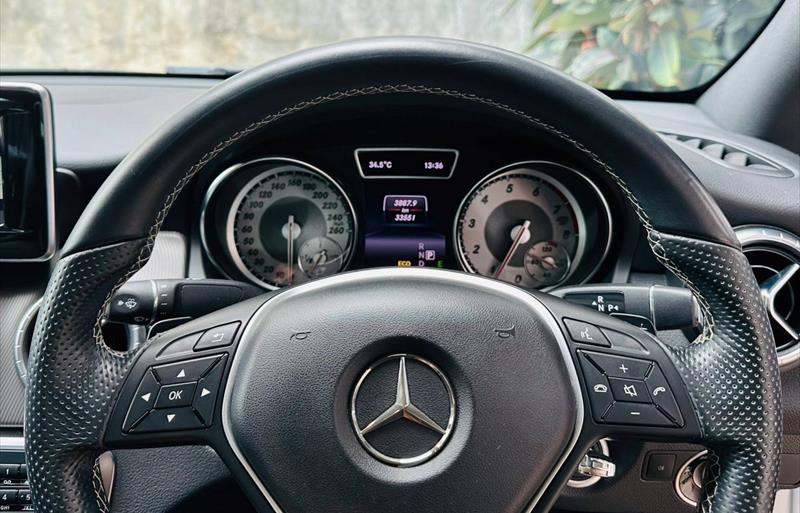 ขายรถเก๋งมือสอง mercedes-benz cla180 รถปี2015 รหัส 74621 รูปที่2